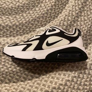 Nike Air Max 200 (Men’s 9.5)